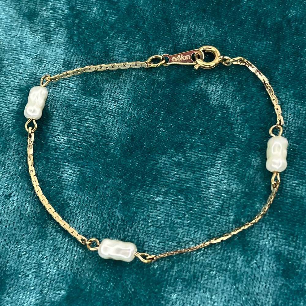 Faux Pearl Vintage Avon Bracelet